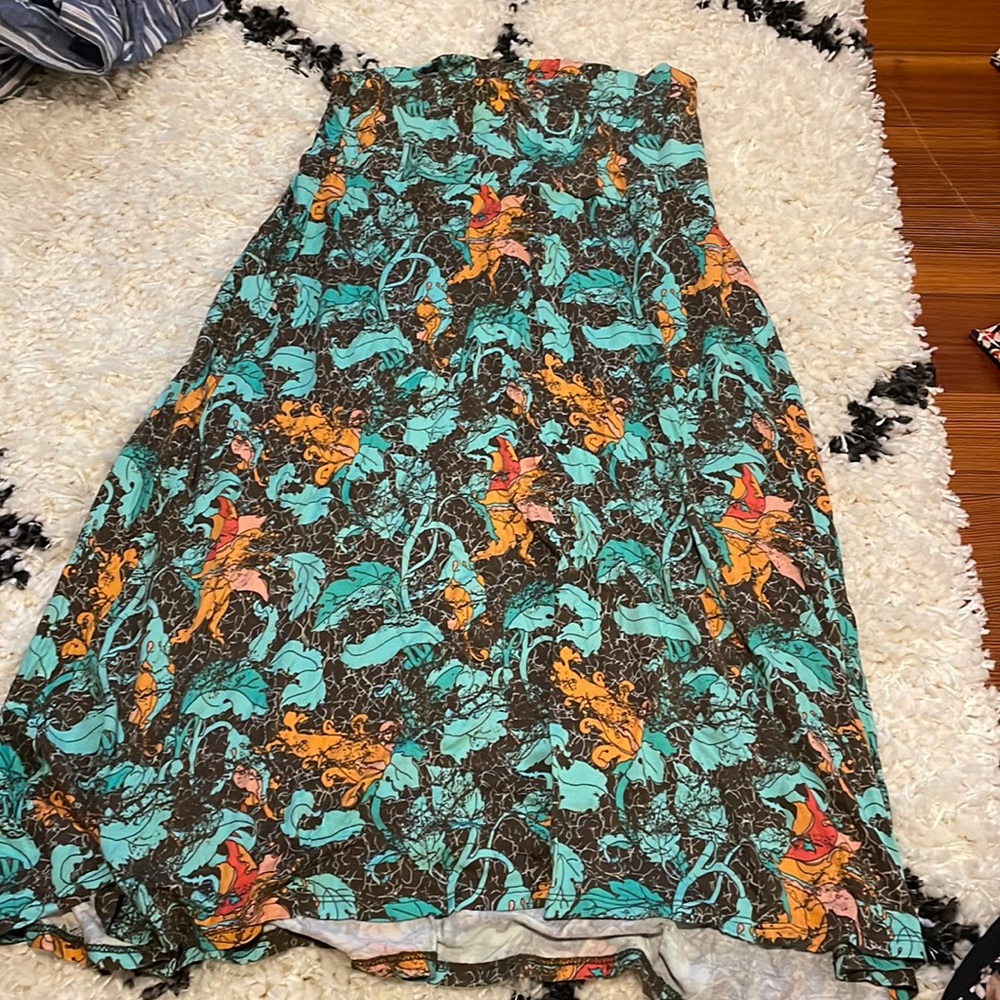 Xs Skirt but runs and fits a s-m